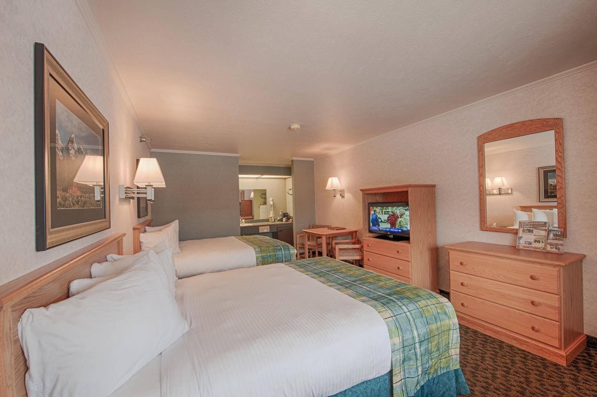 Brandin' Iron Inn West Yellowstone Dış mekan fotoğraf