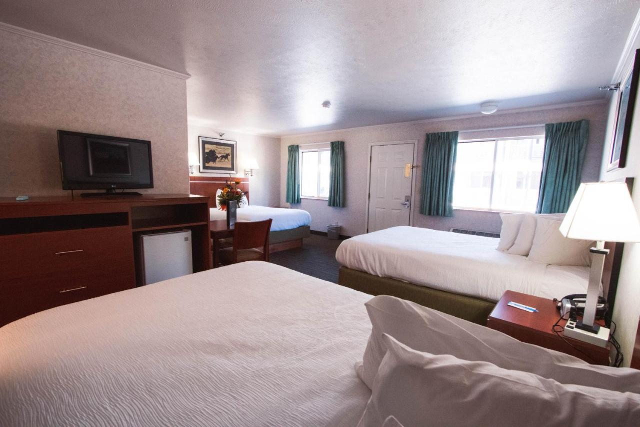 Brandin' Iron Inn West Yellowstone Dış mekan fotoğraf
