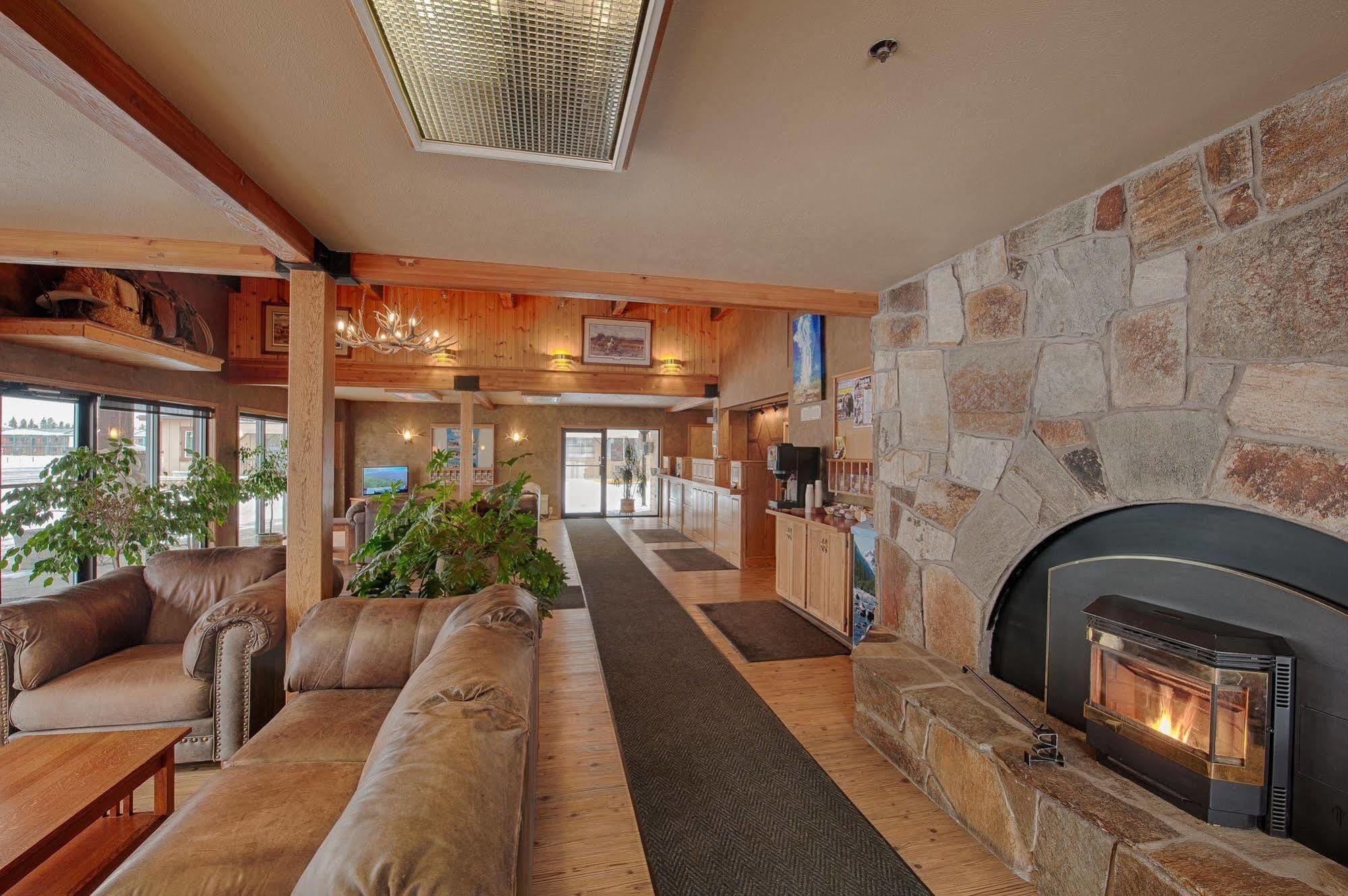 Brandin' Iron Inn West Yellowstone Dış mekan fotoğraf